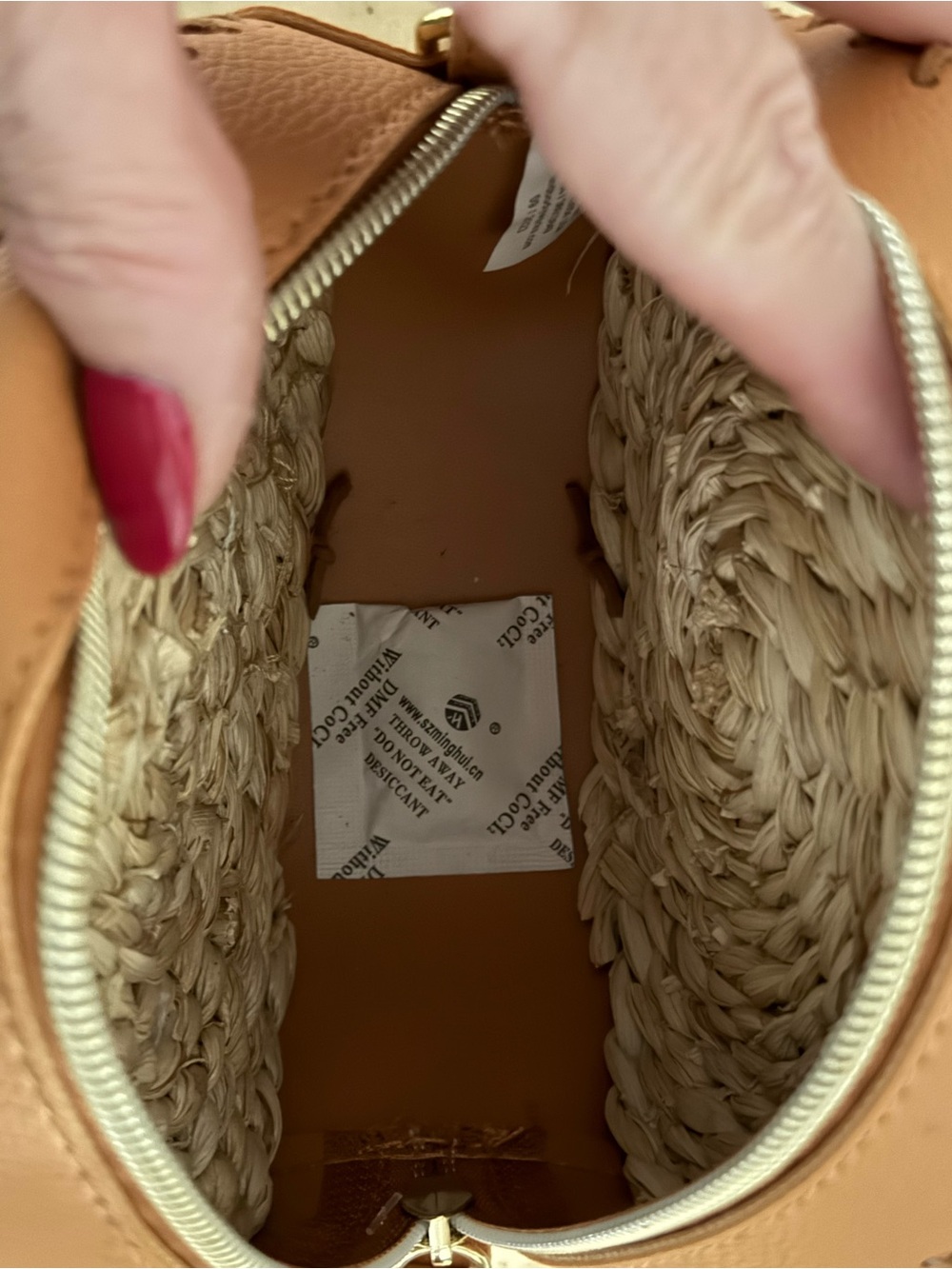 Bath & BodyWorks Tan Woven Accent Crossbody Bag -  NWT - Picture 3 of 6